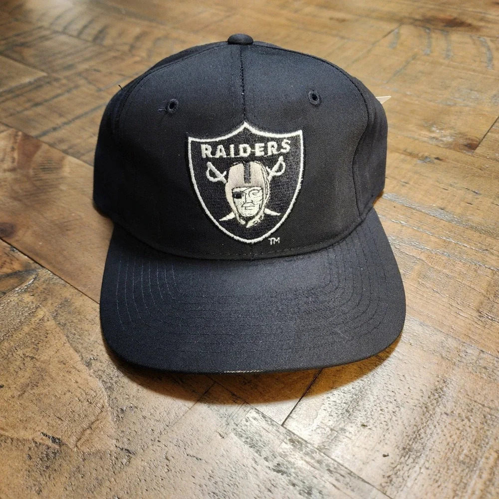 Vintage Starter LA Raiders Snapback Hat Black Green Underbrim NFL Deadstock NWT - Picture 1 of 7